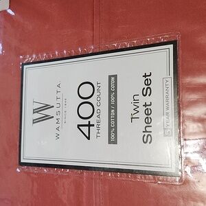 NWOT Wamsutta twin 100% Cotton sheet set.